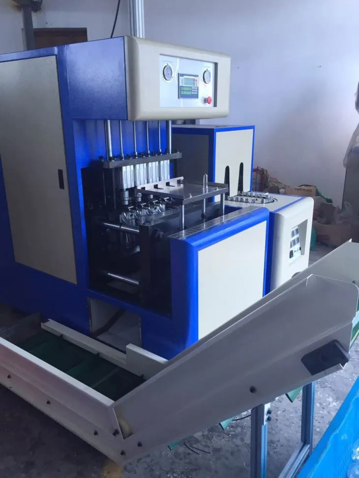 Gamintojo tiesioginis pardavimas PET pūstuvas rankomis plastikinių butelių pūtimo formavimo mašina